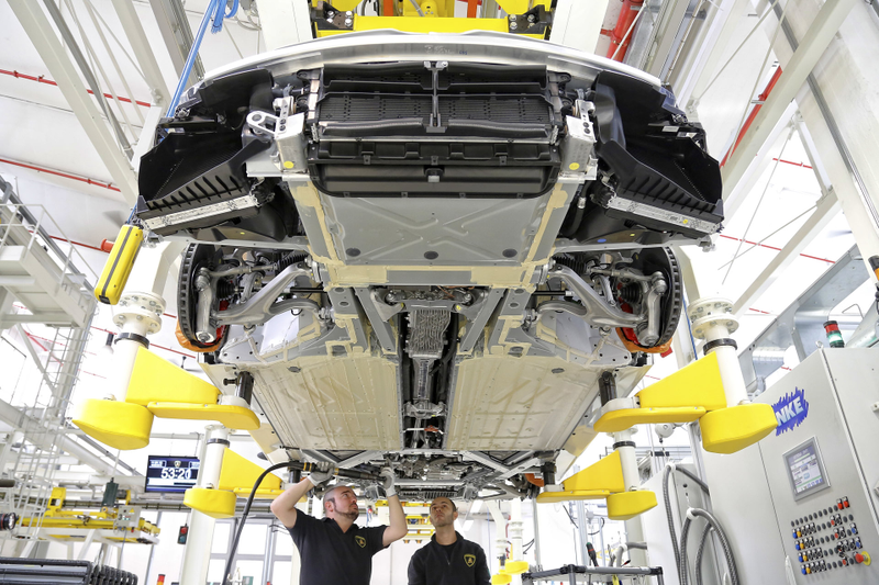 Illustration for article titled How Lamborghini Builds The Huracan